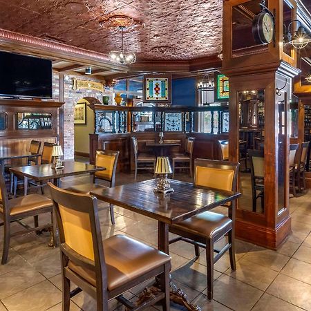 The Parlour Inn Ascend Hotel Collection Стратфорд Екстериор снимка