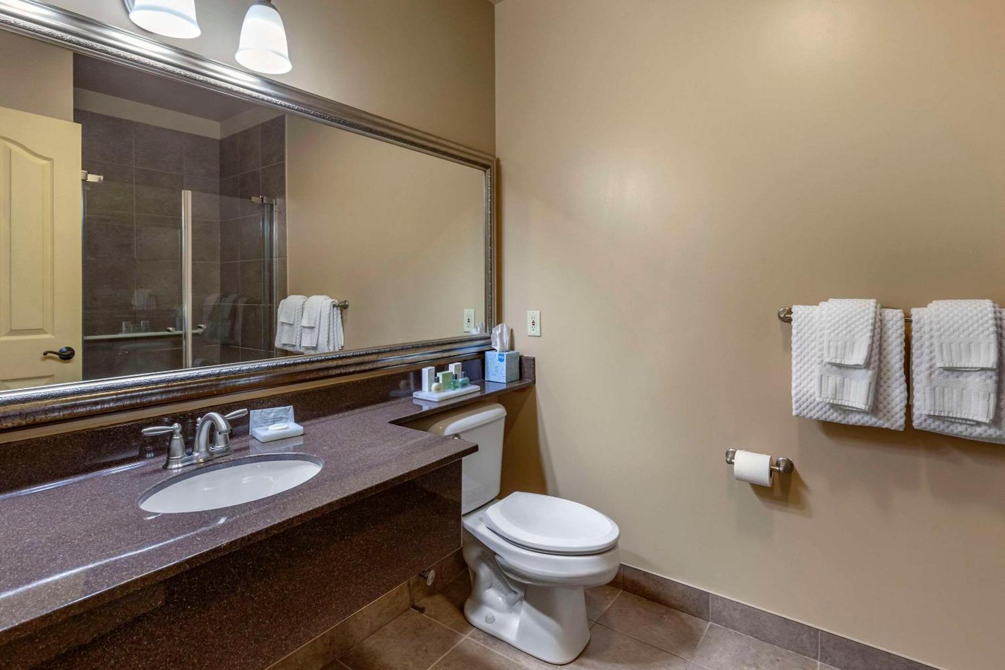 The Parlour Inn Ascend Hotel Collection Стратфорд Екстериор снимка