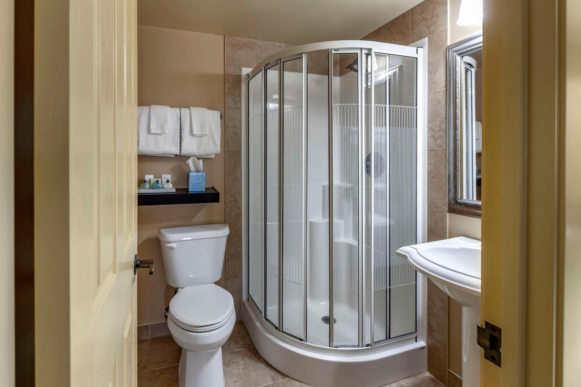 The Parlour Inn Ascend Hotel Collection Стратфорд Екстериор снимка