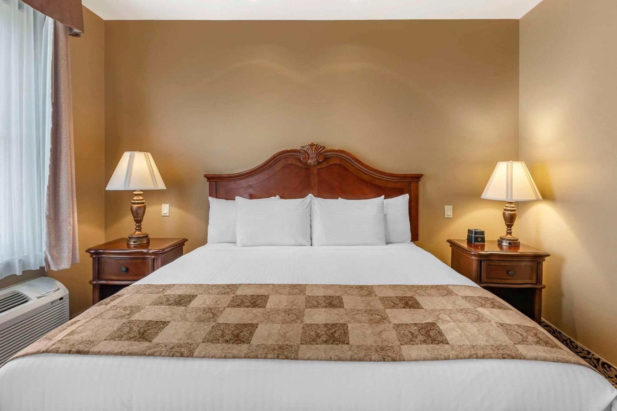 The Parlour Inn Ascend Hotel Collection Стратфорд Екстериор снимка